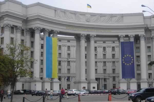 Нидерланды собрались регулярно консультировать Украину