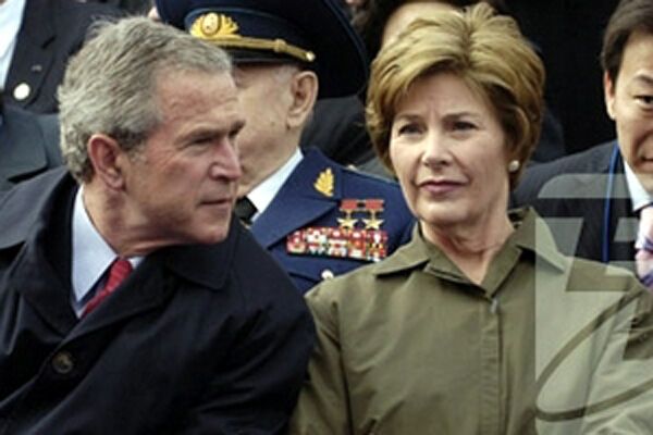 Буш востаннє запалив