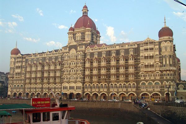В Мумбаи произошел пожар в отеле "Тадж-Махал"
