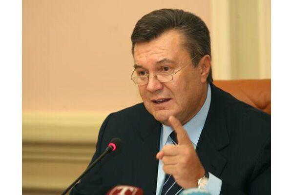 Янукович призвал НАТО не присоединять Украину к ПДЧ