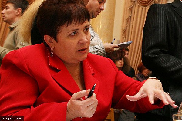 Работать Семенюк мешают ... законы