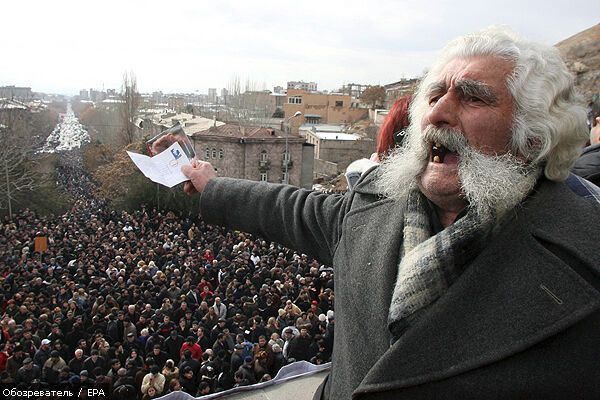 События в Армении пошли по грузинскому сценарию