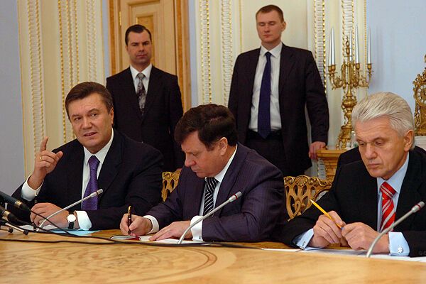 Регионалы выступили за НАТО двумя руками 