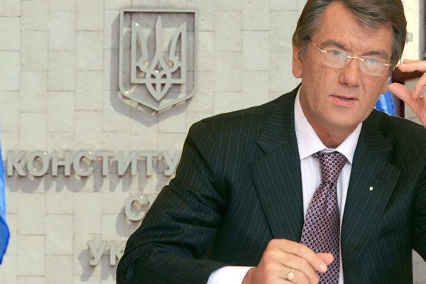 Ющенко подал в суд на Тимошенко, 8 февраля 2008