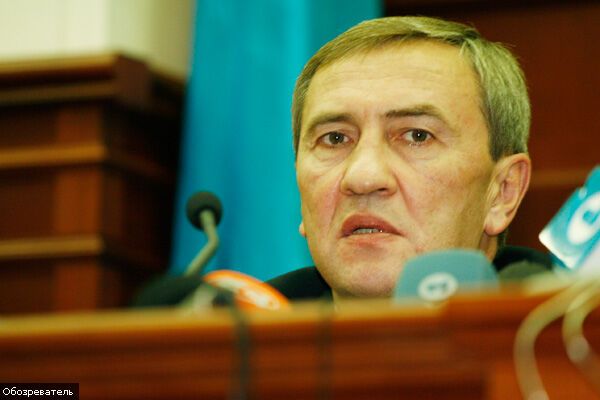 Кабмин пикетируют противники «Космоса»