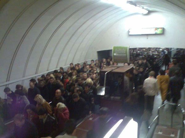 Киевляне подверглись жестоким пыткам в метро