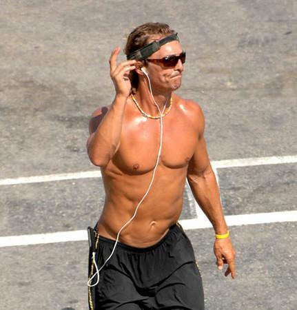 Их разлучили после рождения