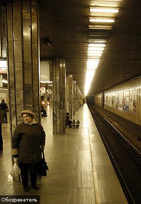 У Києві під потяг метро потрапила дитина