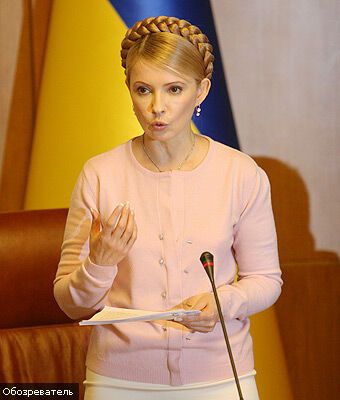 Премьер смотрит на экономику через "розовые очки"