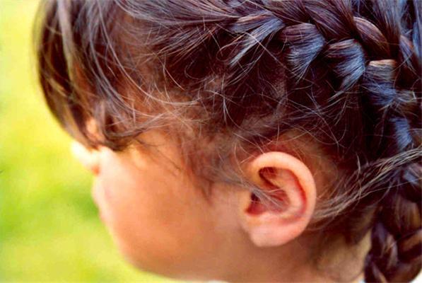 Застуда може відняти у дитини слух