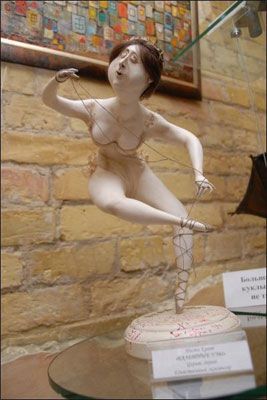 Лялькового Януковича Продаються за 10 тисяч гривень