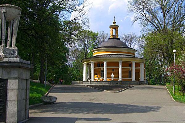 Парцхаладзе продолжает насиловать Киев