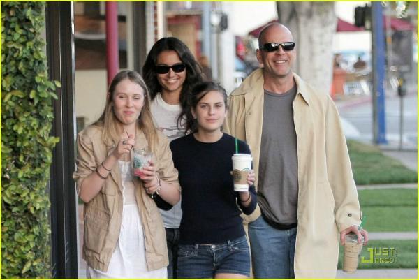 Новая любовь лысого орешка