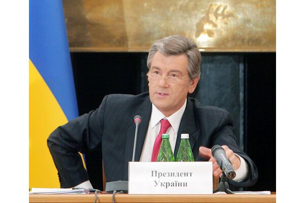 Президент "українізує" іноземні телеканали
