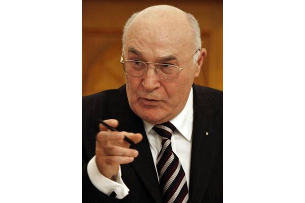 Нацбанк просит «помощи зала»