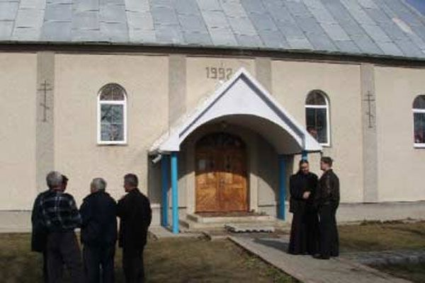 На пластику проявилася Божа Матір