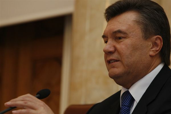 Янукович порадовался за Медведева