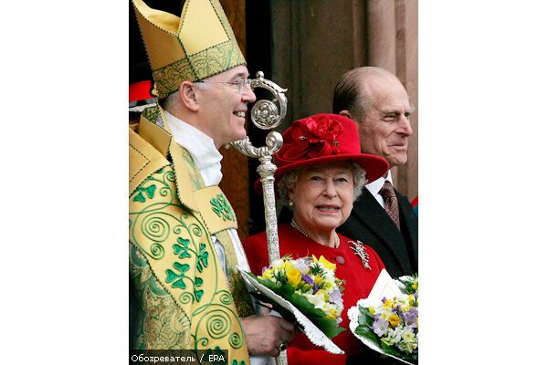 Королеві шкода грошей на діамантове весілля