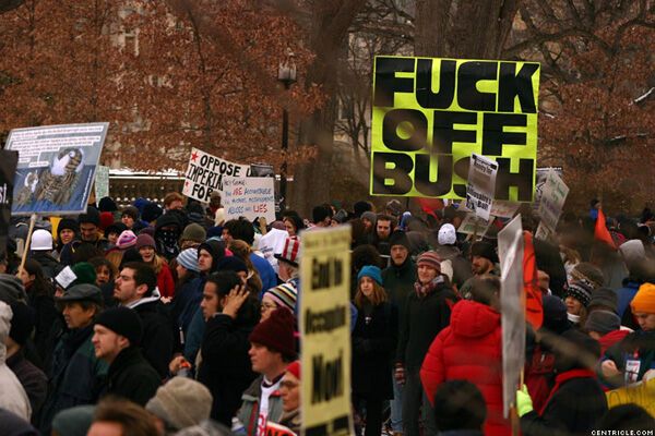 Бушу преподнесут „FUCK OFF”