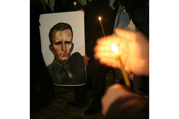 СБУ "отмазывает" Шухевича