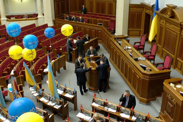 Непримиримая оппозиция сдалась?
