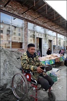 Грозный в наши дни. Осталась разруха, мины, боевики и футбол