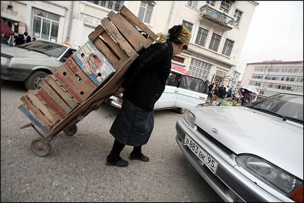 Грозный в наши дни. Осталась разруха, мины, боевики и футбол