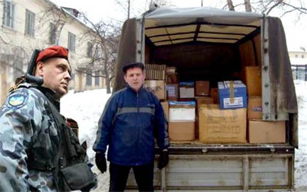 Танки и «Беркут» выселили крымских татар