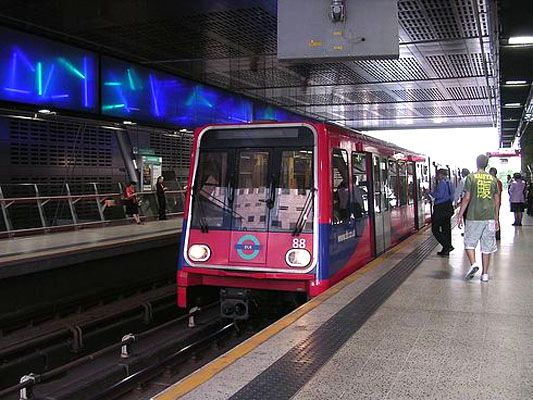 Ведущий детского телешоу найден мертвым в метро