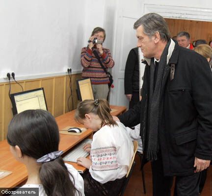 Учителя считают, что Ющенко вреден для психики детей
