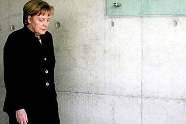 Меркель потрясла мир своим бюстом