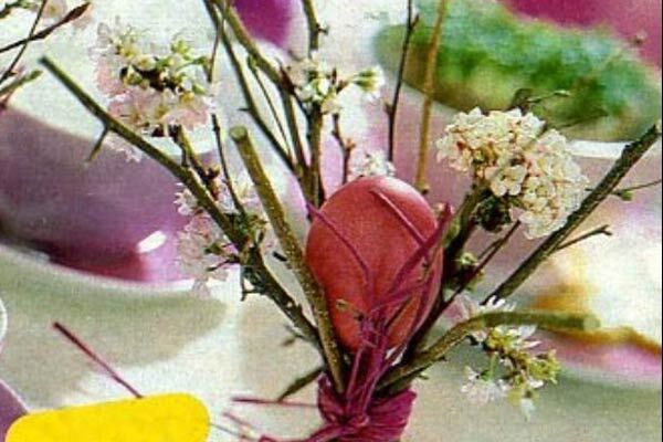 Світло і радість: як прикрасити пасхальний стіл