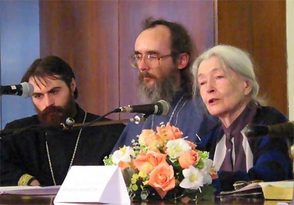 Умерла правозащитница и писательница Зоя Крахмальникова
