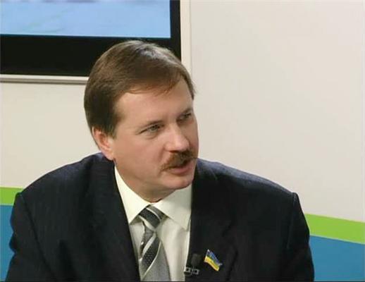 Троица врагов "родит" Конституцию
