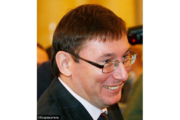 Луценко побил Черновецкого из-за Павленко