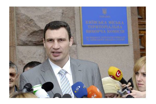 Михаил Бродский призвал поддержать Кличко 
