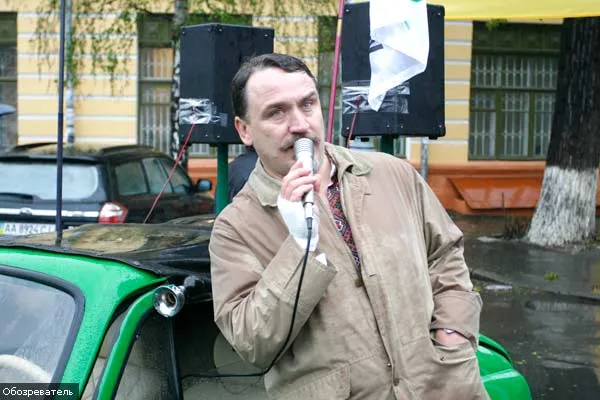 «Автопробегом по безкнижью и разгильдяйщине»
