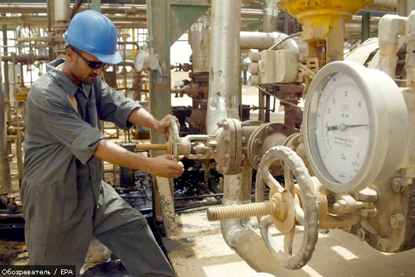 Иран отказался от доллара в оплате за нефть