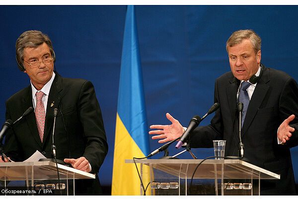 В Бухаресте начал работу саммит "Украина-НАТО"