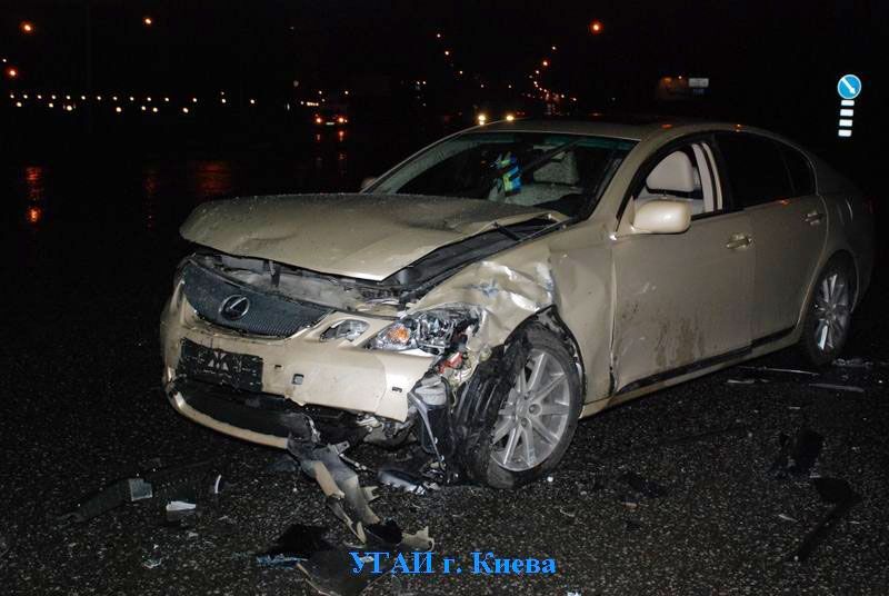 Кровавое ДТП: водитель "Лексуса" проигнорировал гаишника