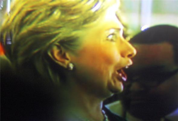 Жена президента: истеричная, пучеглазая, ковыряющаяся в носу