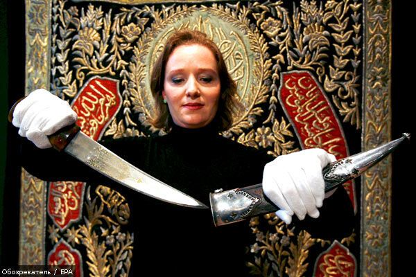 Кинджал будівельника Тадж-Махала виставили на торги