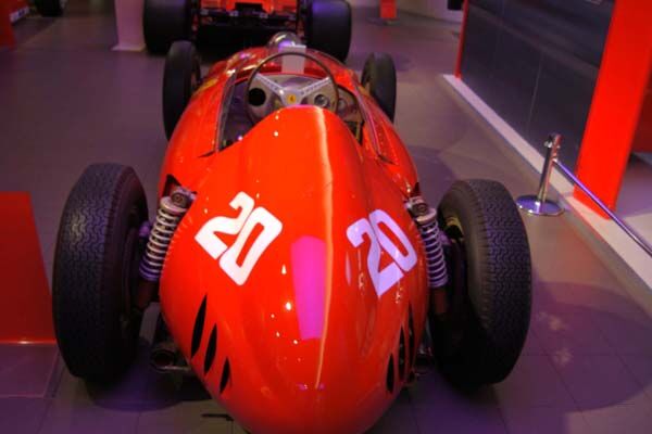 Музей Ferarri в Маранелло (фото)