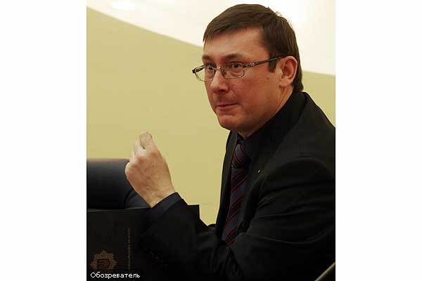 На Медведько «повесили» судьбу Луценко