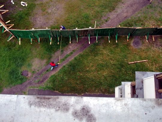 Строители забросали камнями жителей Воскресенки 