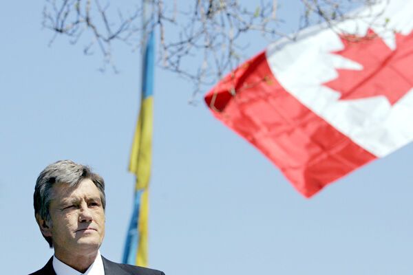 Ющенко їздив до Канади за маточним молоком