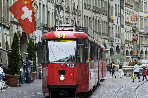 Стадион "Стад-де-Суисс Ванкдорф" (Берн)