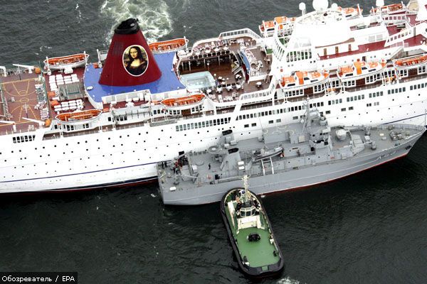 Украинцев эвакуировали с судна Mona Lisa