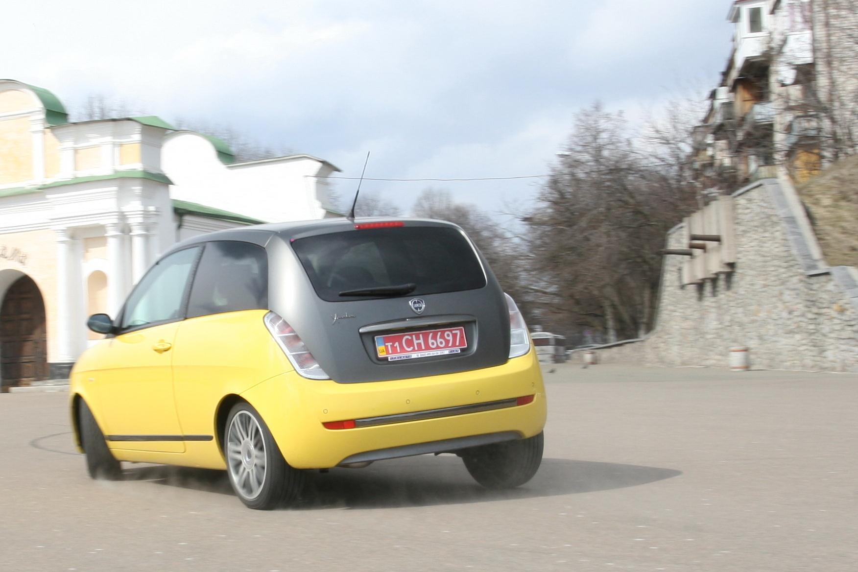 Малышка от кутюр  - Lancia Ypsilon