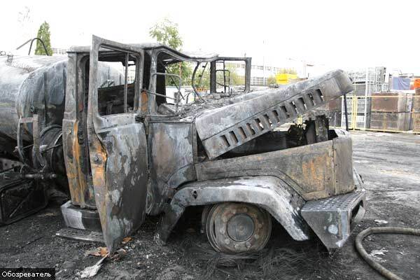 У Києві біля автозаправки вибухнув бензовоз